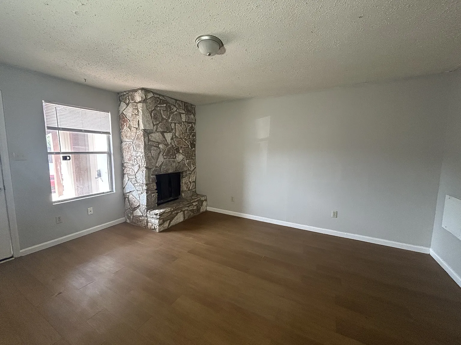 707 Bracewood Cir — Photo 3