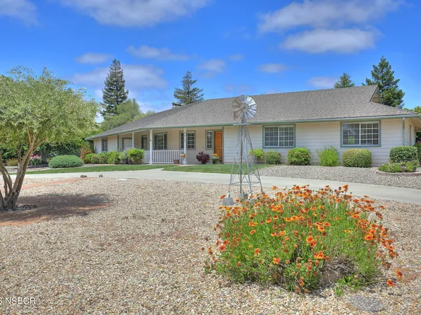2215 Jonata St, Los Olivos, CA 93441