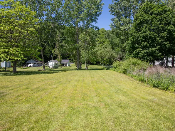 65875 Center St, Cassopolis, MI 49031