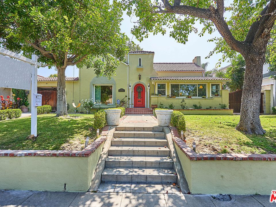 1st image of 250 S Larchmont Blvd