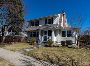 37 Oakwood St, Albany, NY 12208