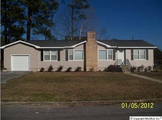 101 Clubview Cir, Gadsden, AL 35901