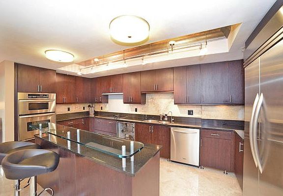 Home For Sale In Palmetto Place