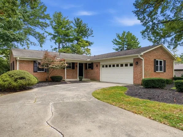 9672 Placid Dr, West Chester, OH 45241