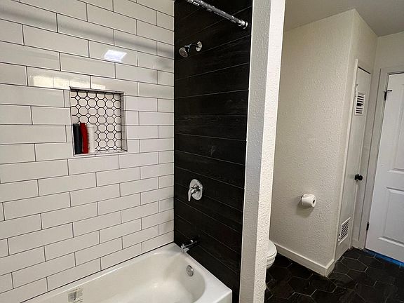 4th image of 1001 S 13th St