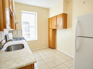 810 Crown St APT 2R, Brooklyn, NY 11213