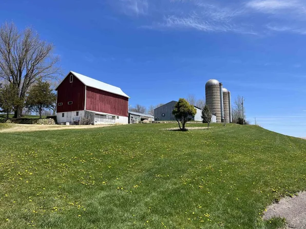W10702 County Road V, Lodi, WI 53555
