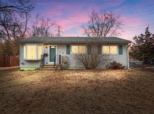 635 Mark Twain Dr, Florissant, MO 63031