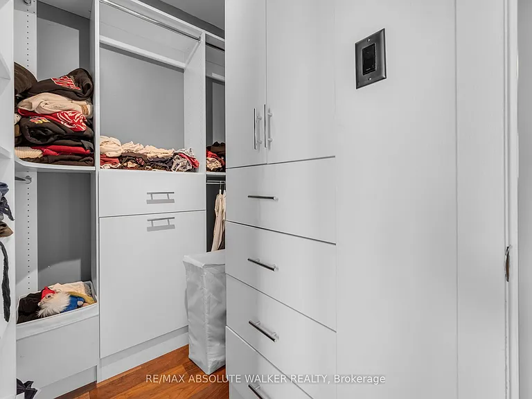 360 McLeod St #717 — Photo 28
