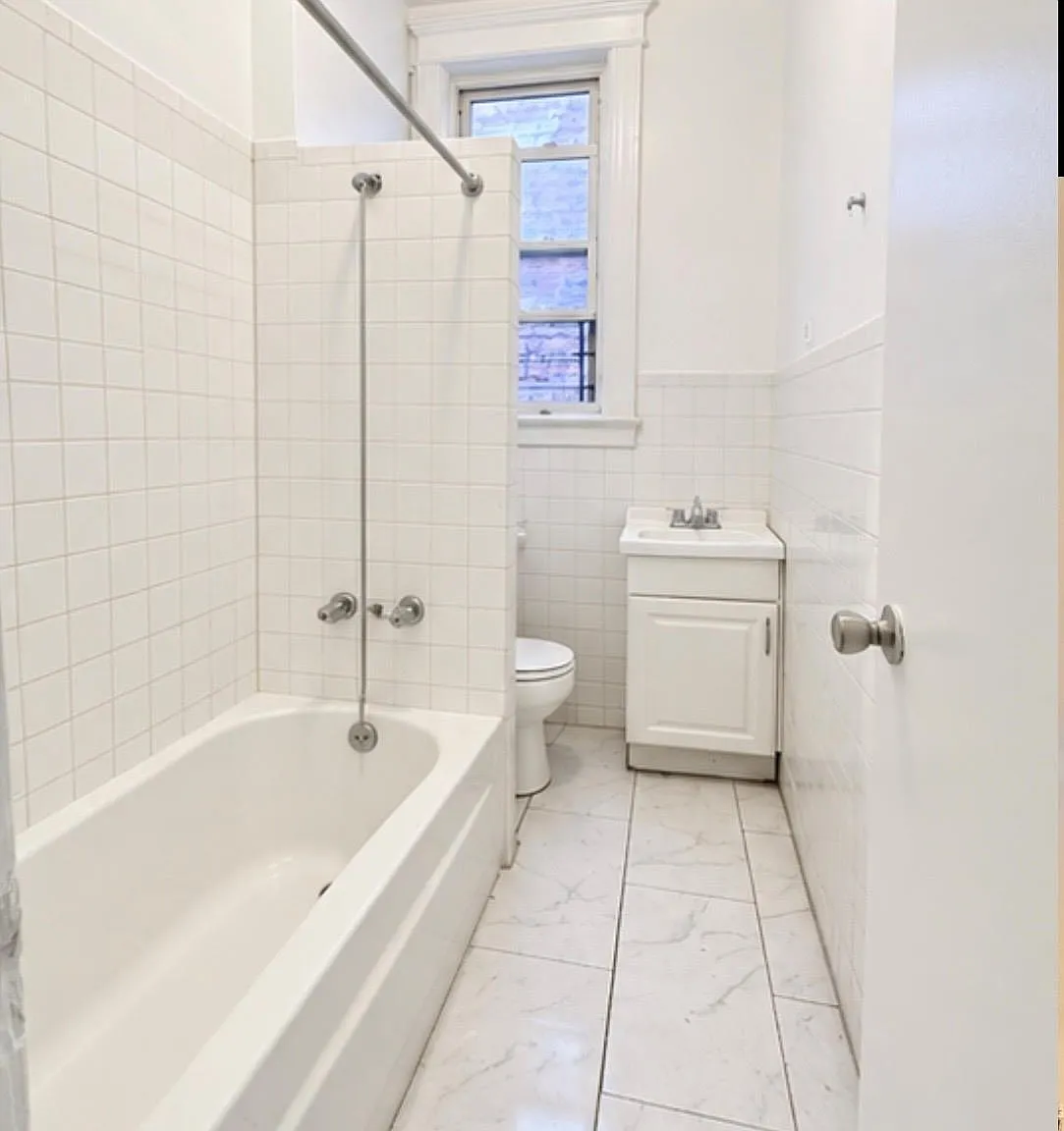 786 Garden St., New York, NY 10460 — Photo 1