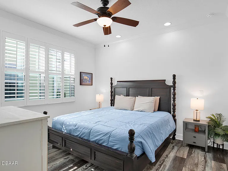 402 Parrot Ln — Photo 9