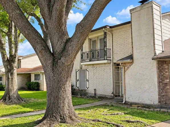 13115 Clarewood Dr, Houston, TX 77072