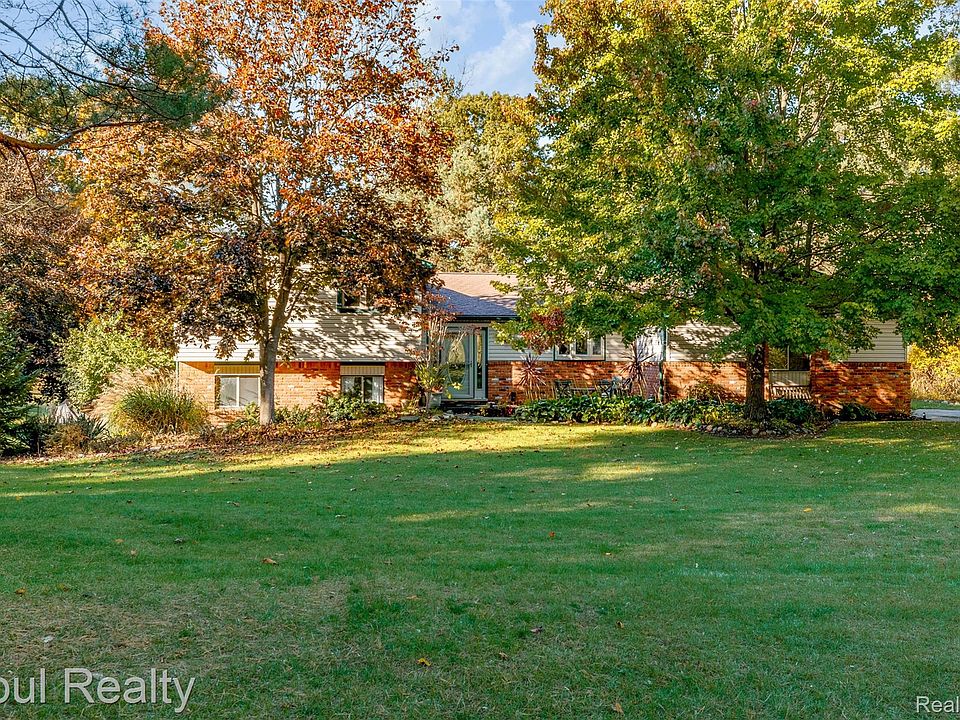 1st image of 5885 Cedar Knoll Dr