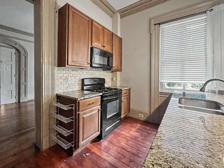 428 N Church St — Photo 11