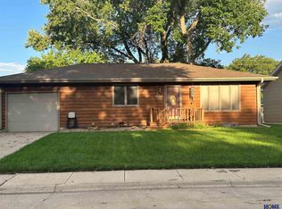 1607 N 18th St, Beatrice, NE 68310