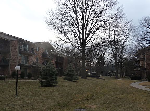 4th image of 5327 Waterbury Dr APT 402