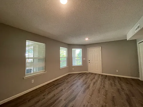210 Mount Hope Ct Photo 1