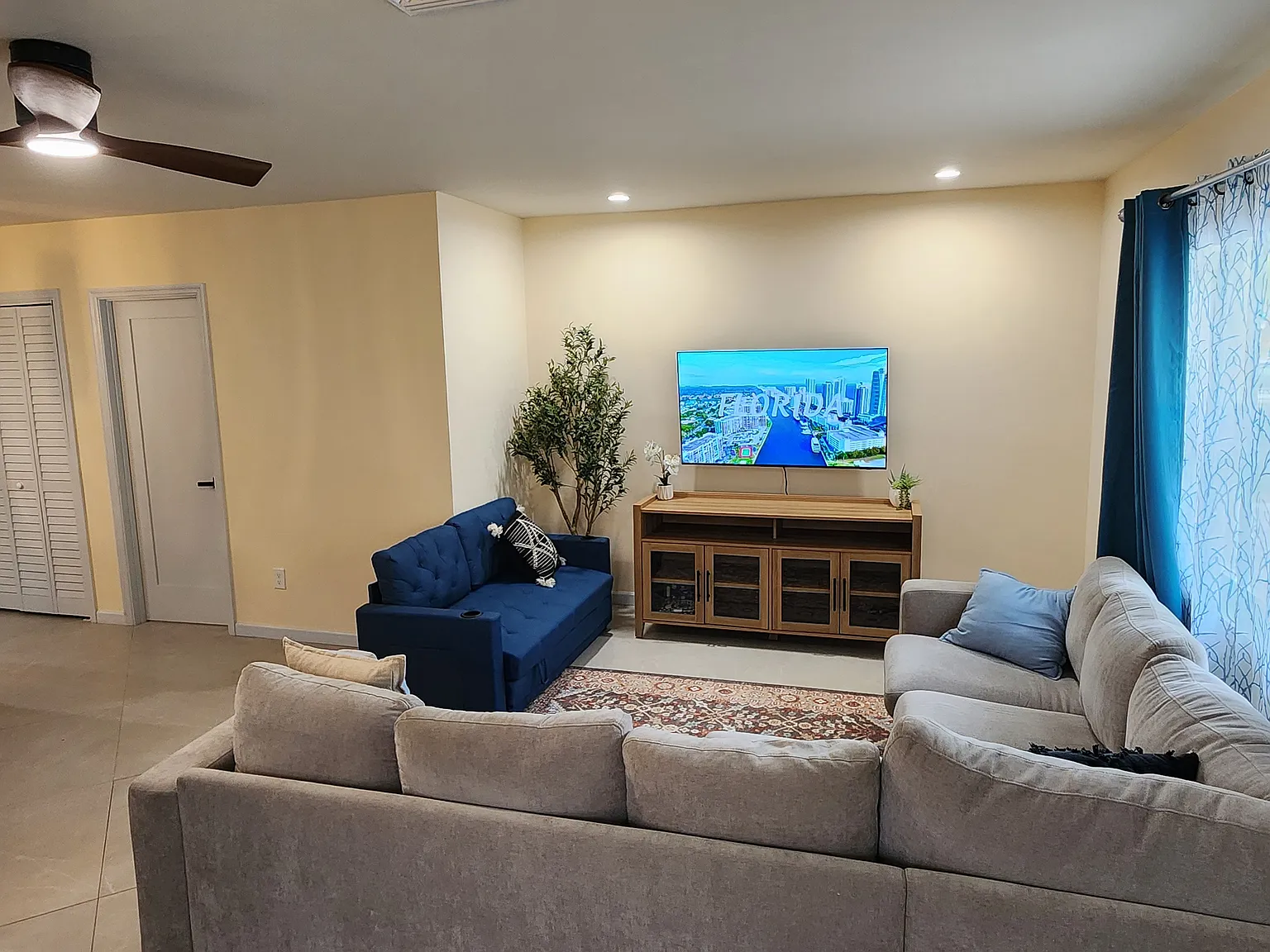 3 bed, 1200 sqft, $2,500 — Photo 3