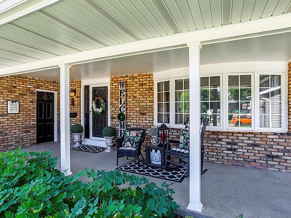2nd image of 2903 Lorton Ct