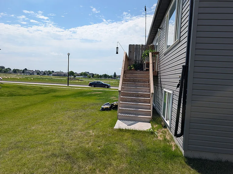1705 Tobi Ln — Photo 5