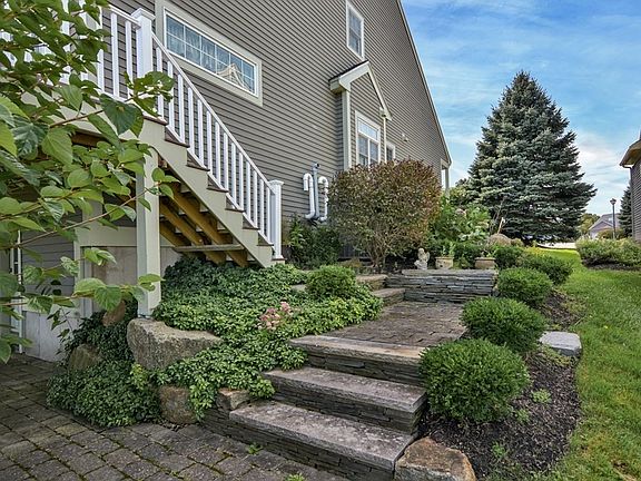 3rd image of 41 Apple Blossom Ln #6