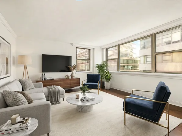 200 East 58th Street image 1 of 15