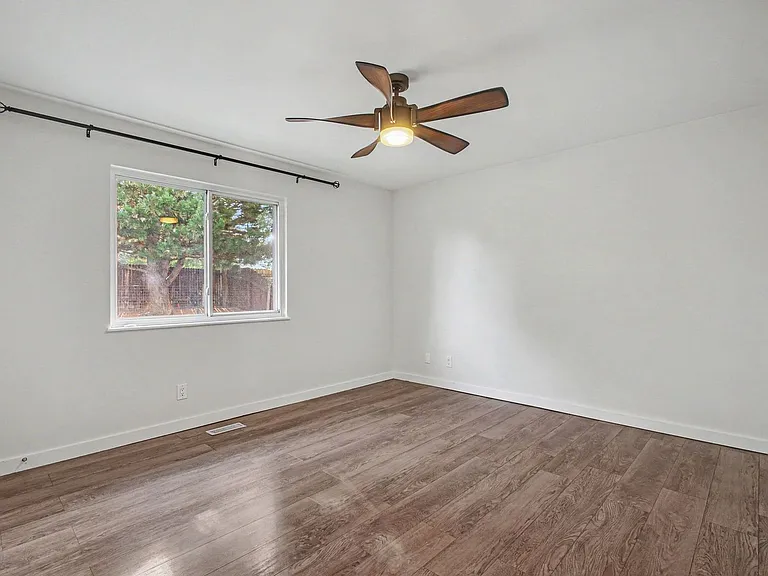 2029 Ambleside Dr — Photo 13