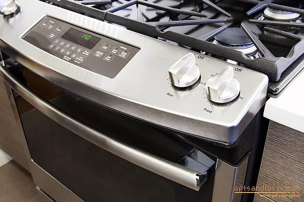 Rented by aptsandlofts.com | media 27