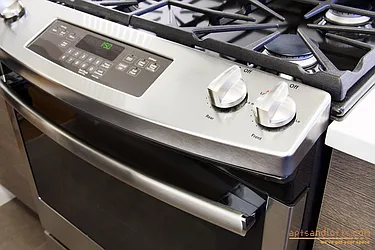 Rented by aptsandlofts.com