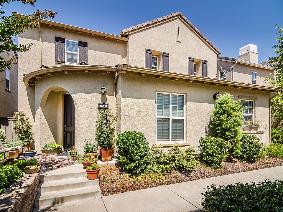 1st image of 81 Chambord Way