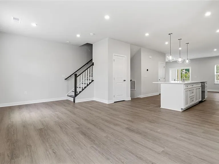 856 Woods Chapel Rd — Photo 9