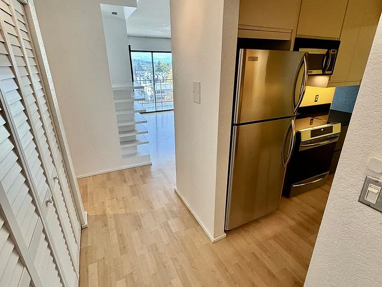 3635 Fremont Ave N #403 — Photo 11