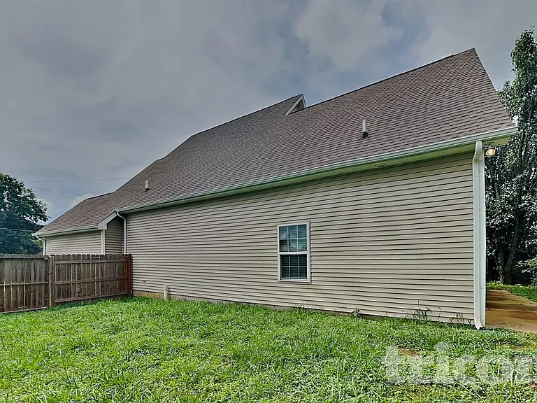 2013 Mansker Dr — Photo 18