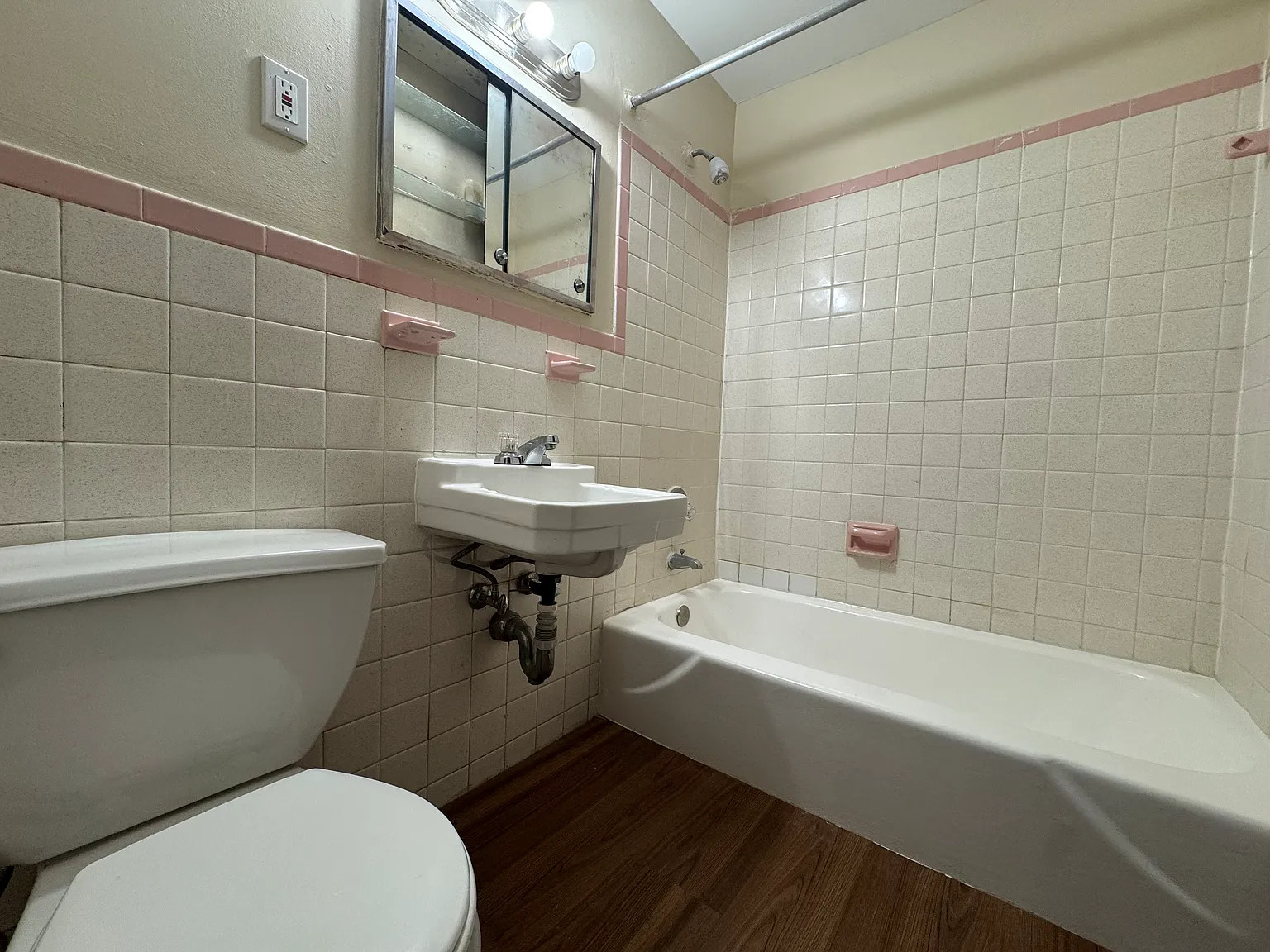 1 bed, 625 sqft, $1,195 — Photo 4