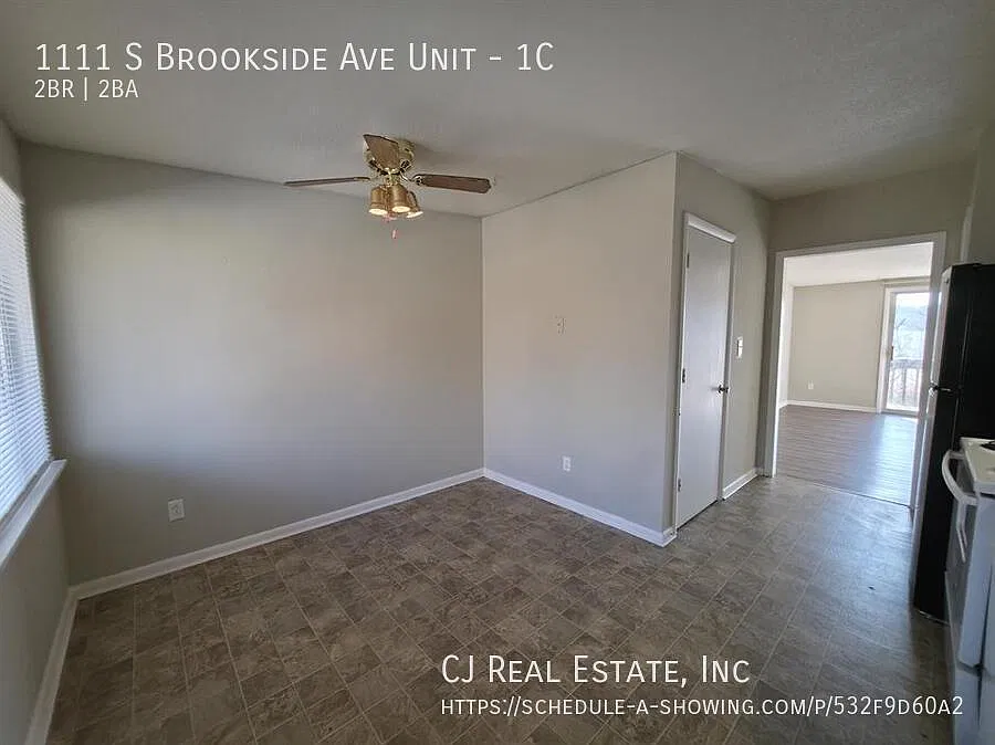 2 bed, 1.5 bath, $925 — Photo 4