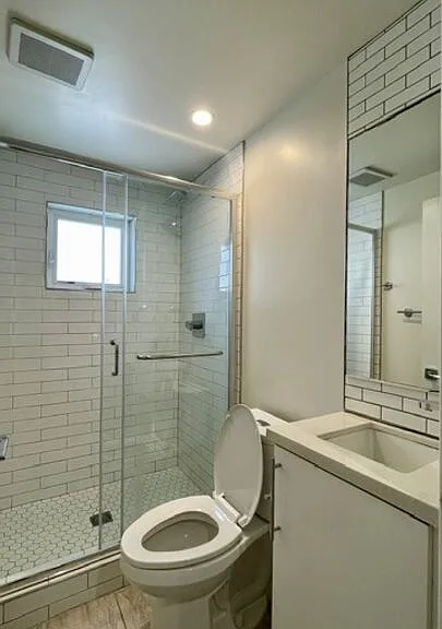 5230 1/2 Satsuma Ave — Photo 22