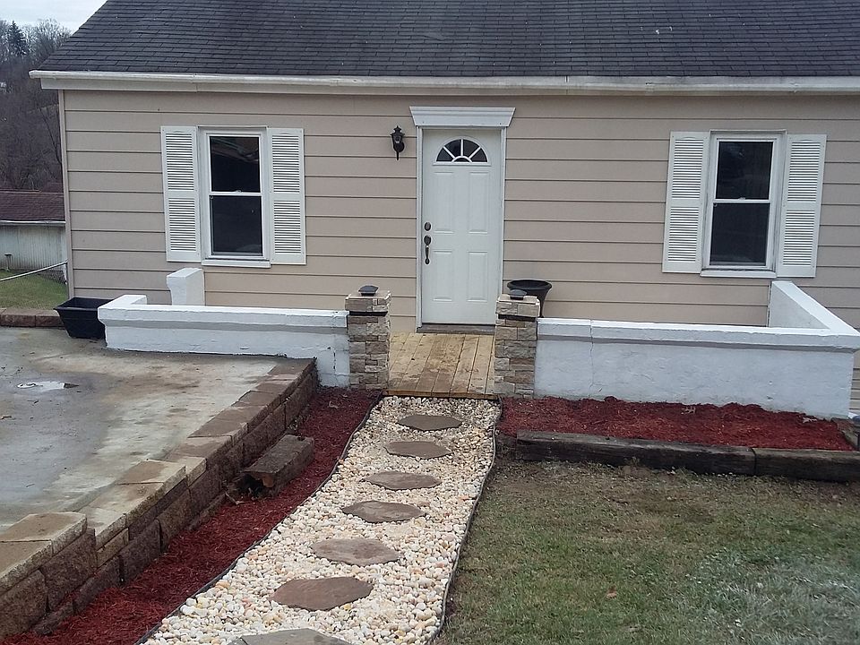 113 Oak Street front