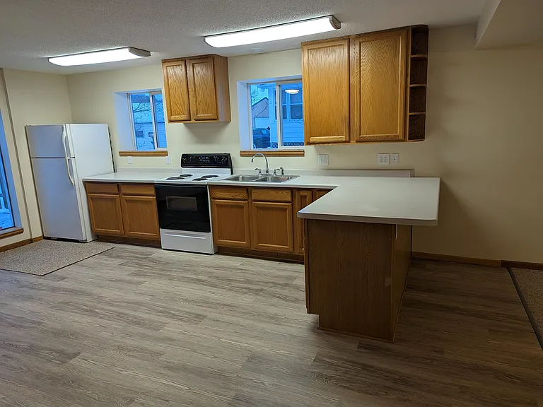 521 1st St #O — Photo 4