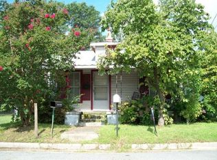 911 N Center St, Goldsboro, NC 27530