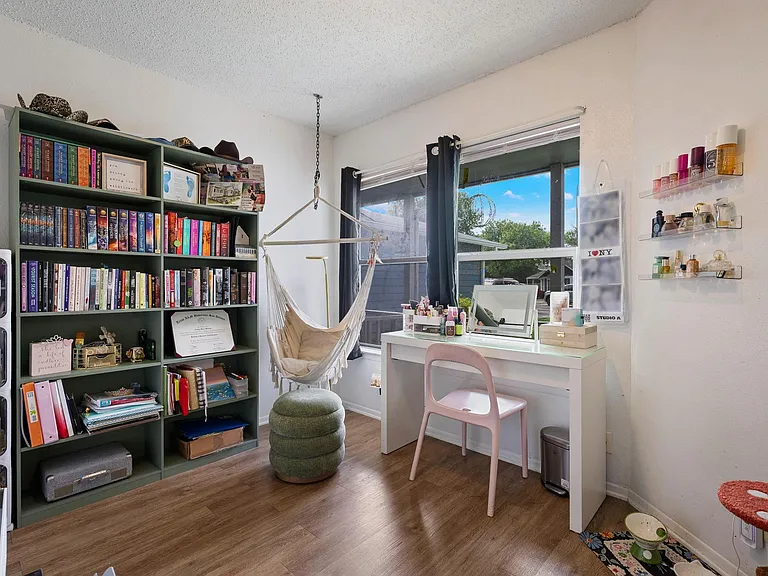8317 Forest Ridge Dr — Photo 16