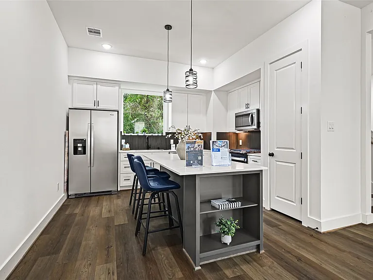 6530 Goldspier St — Photo 11