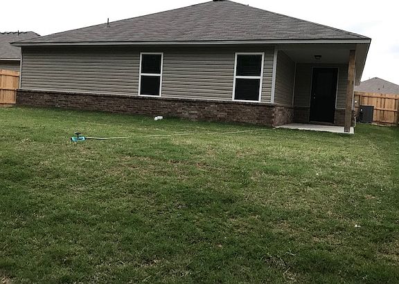 Large Fenced Back Yard