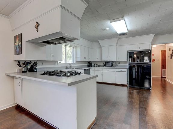 5th image of 101 Dunlieth Dr