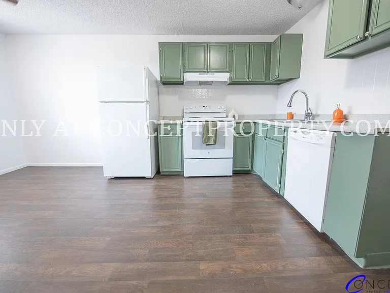 Murray Place — Photo 37