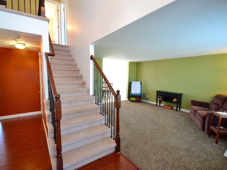 1st image of 4001 NE 161st Ave