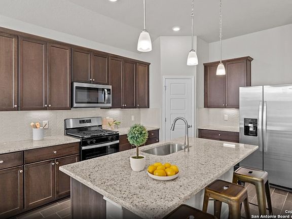 2nd image of 13531 Valjean Ave
