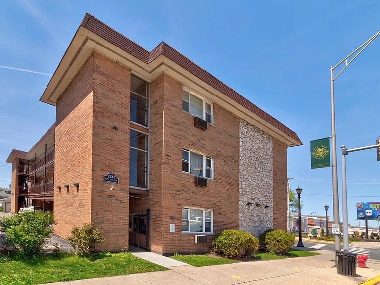 2334 N Harlem Ave #3C — Photo 3