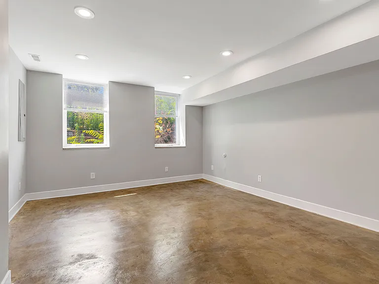 2724 Glendora Ave — Photo 28