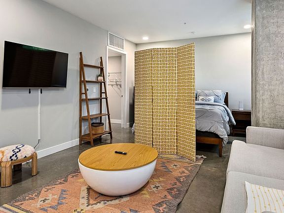 3rd image of 6677 Santa Monica Blvd Unit 9964