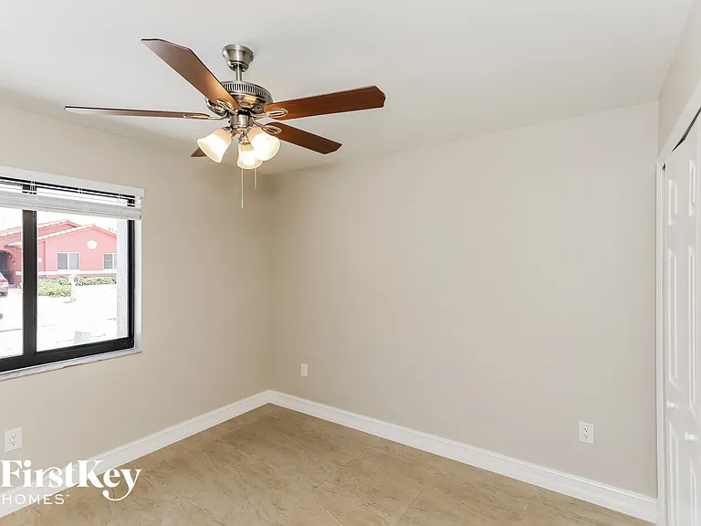 2884 W 73rd Ter — Photo 12